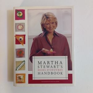 Martha Stewart's Hors D'oeuvres handbook/Cookbook